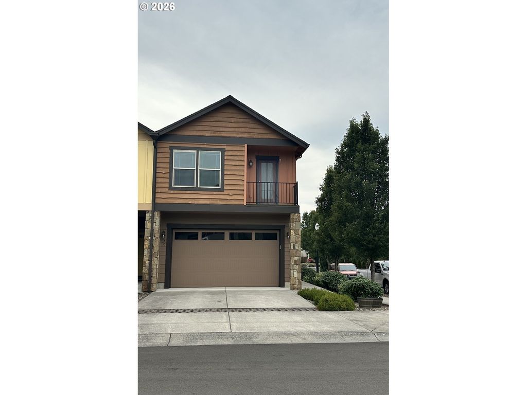 80 N 41st Pl, Ridgefield