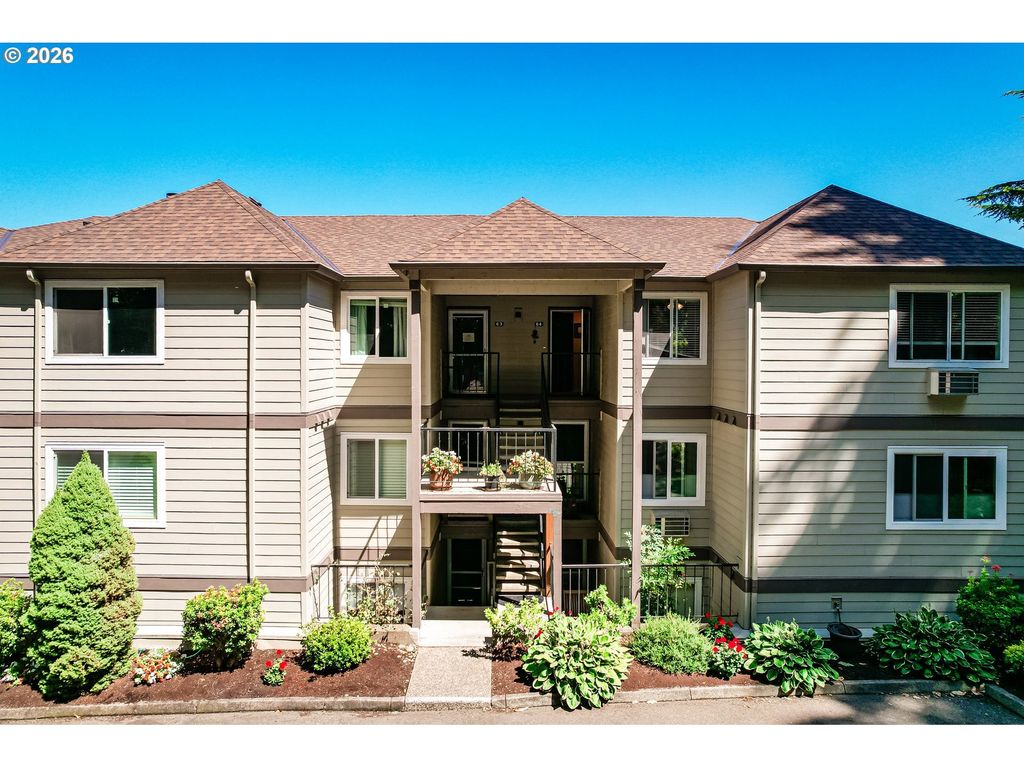 6331 White Tail Dr 64, West Linn