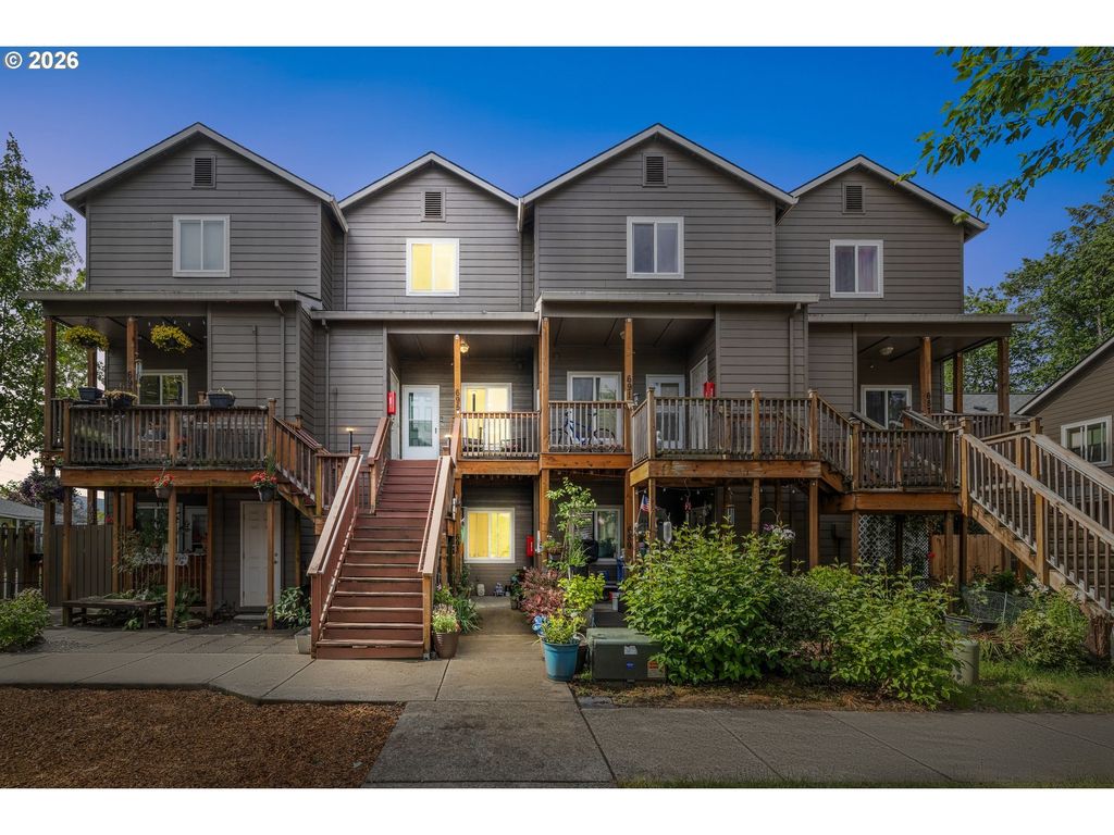 695 Se 197th Ave, Portland