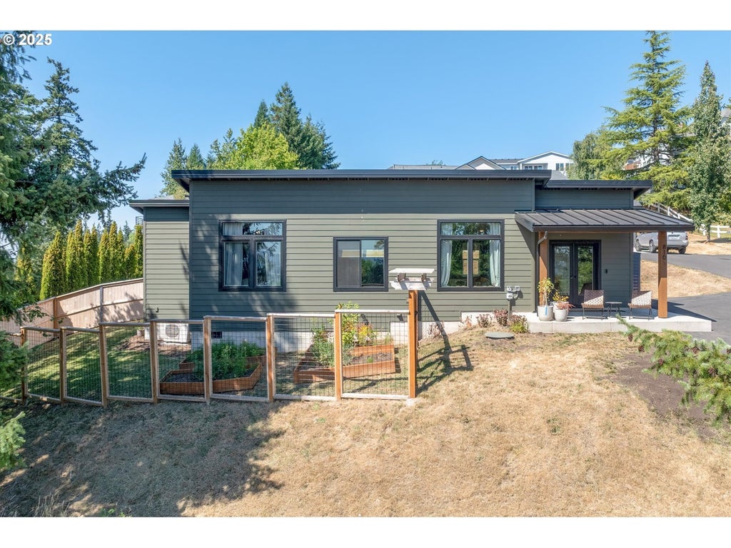 810 Taylor Rd, Kalama