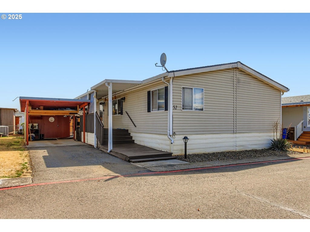 20248 Highway 213 52, Oregon City