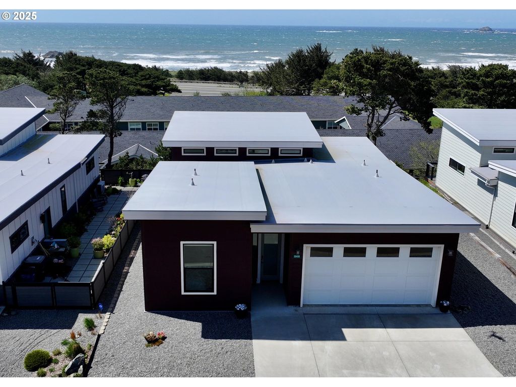 30408 Sawyer Way, Gold Beach
