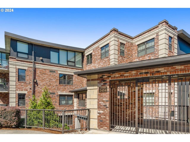 2454 Nw Westover Rd 104, Portland