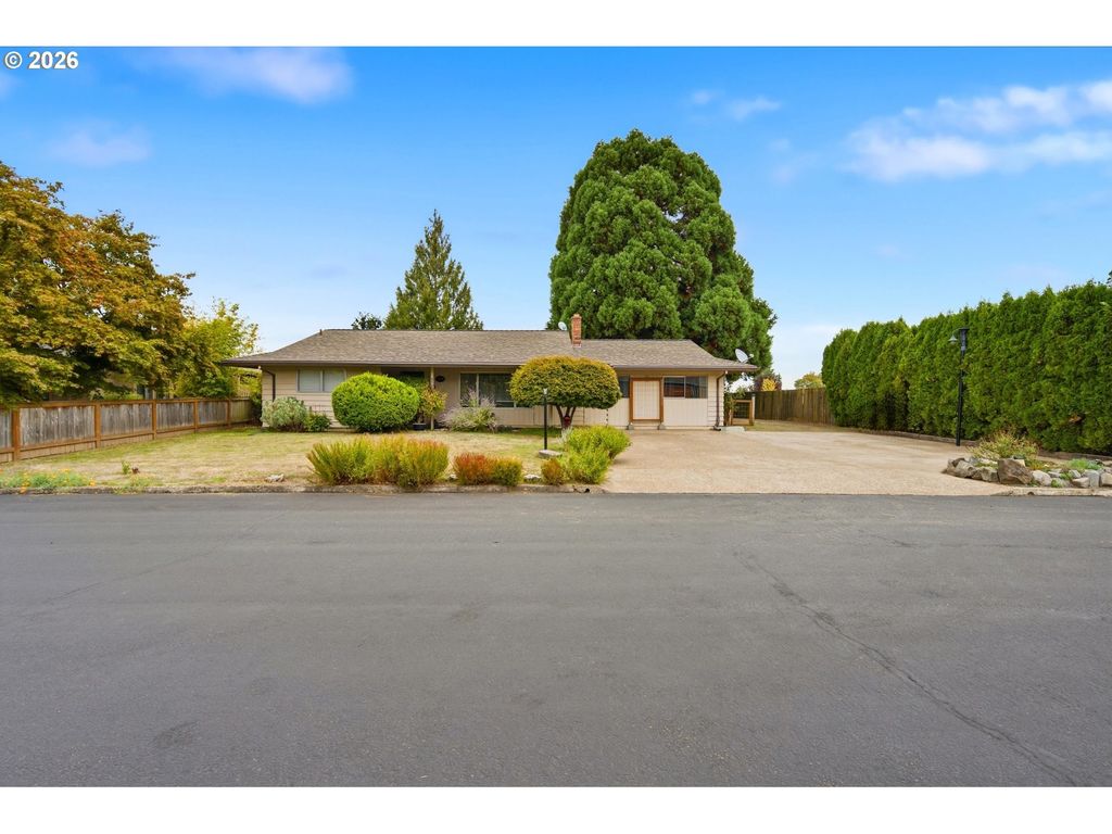 9460 Sw Bayou Dr, McMinnville
