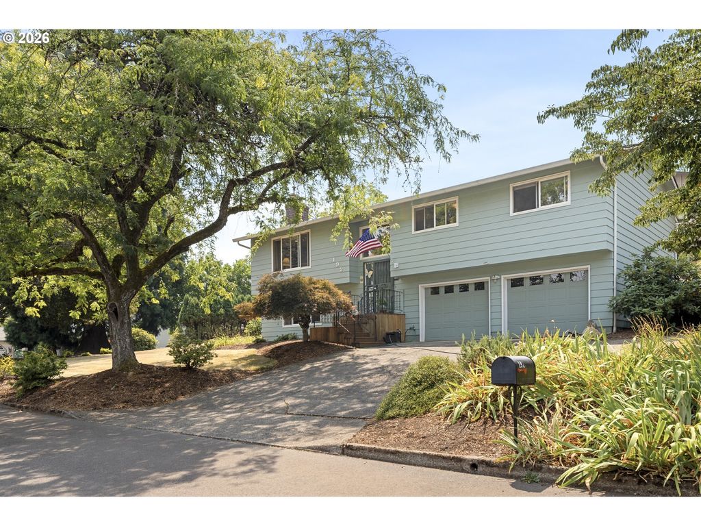 192 Nw Canyon Dr, Dundee