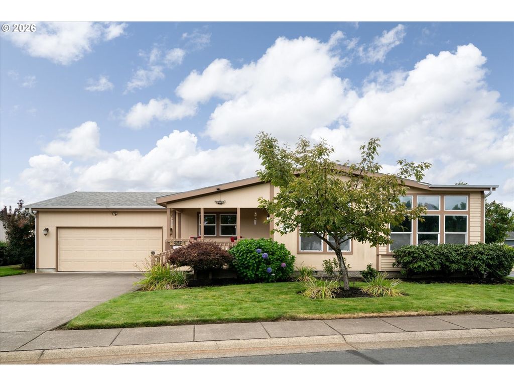 125 Chad Dr, Cottage Grove