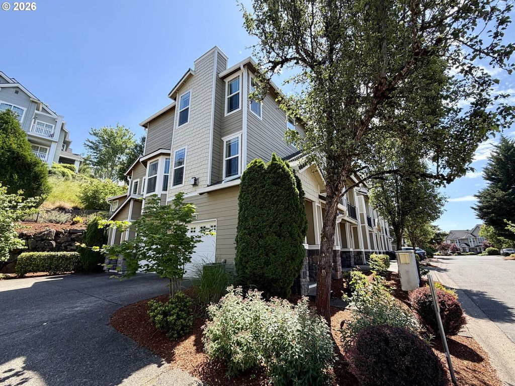 3810 Summerlinn Dr, West Linn