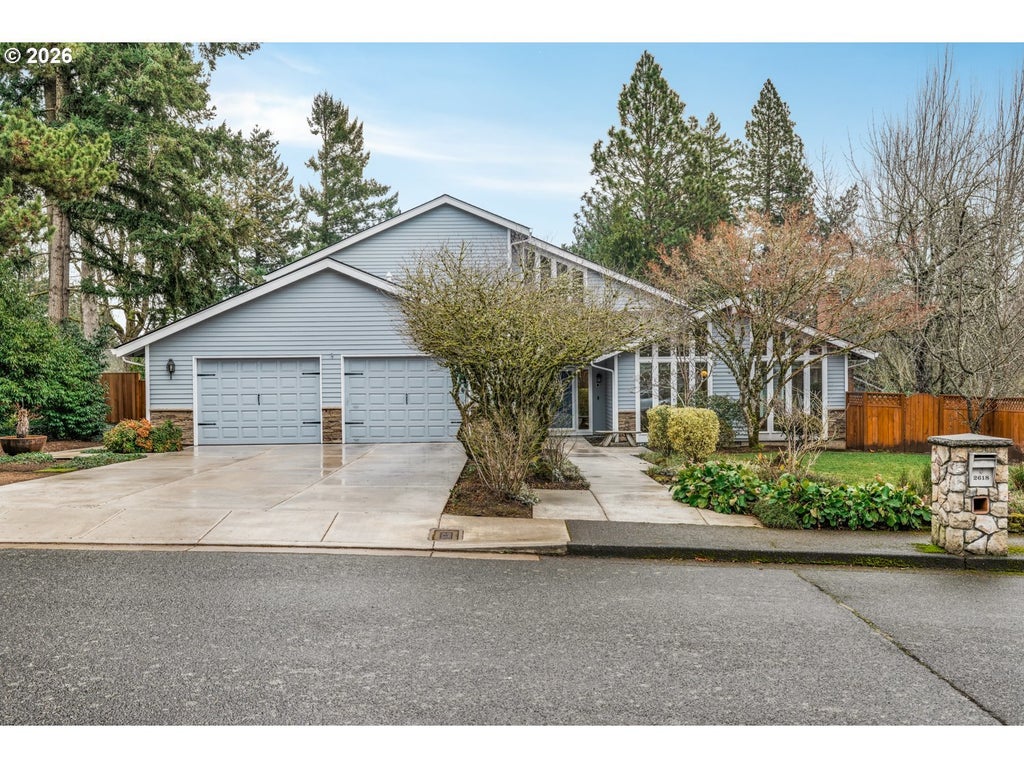 2618 Orchard Hill Pl, Lake Oswego