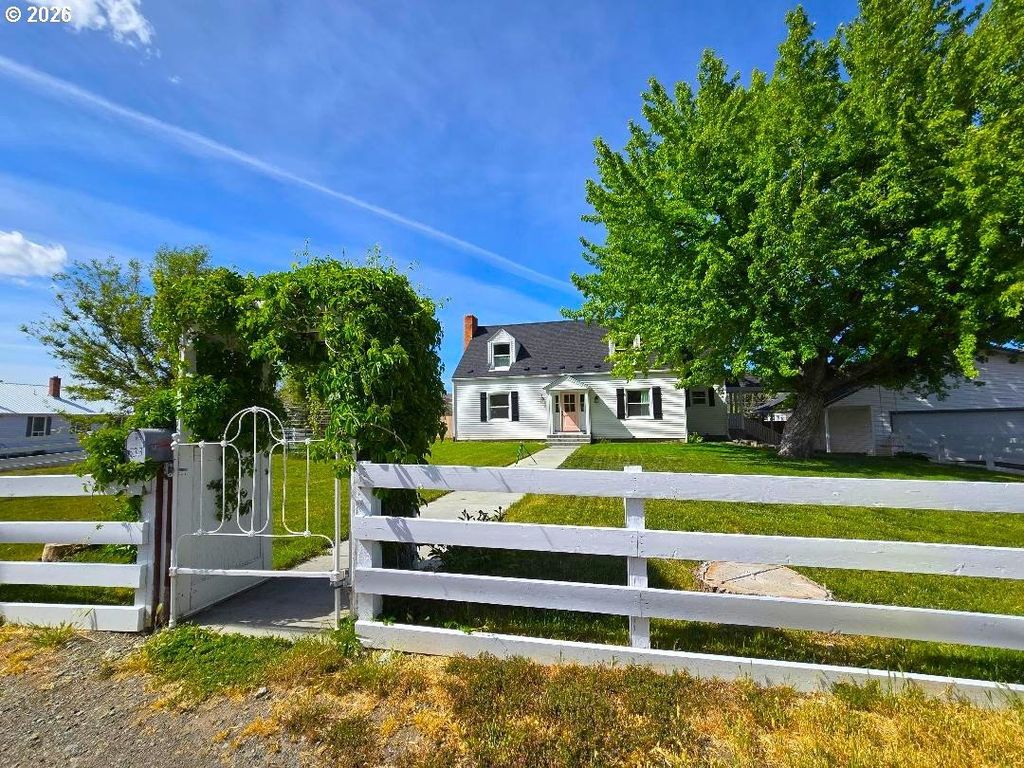 633 Se Hillcrest Rd, John Day