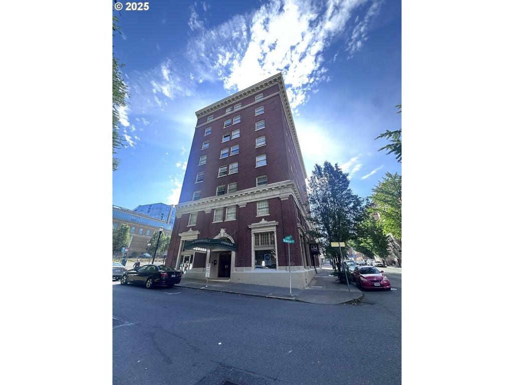 1005 Sw Park Ave 707, Portland