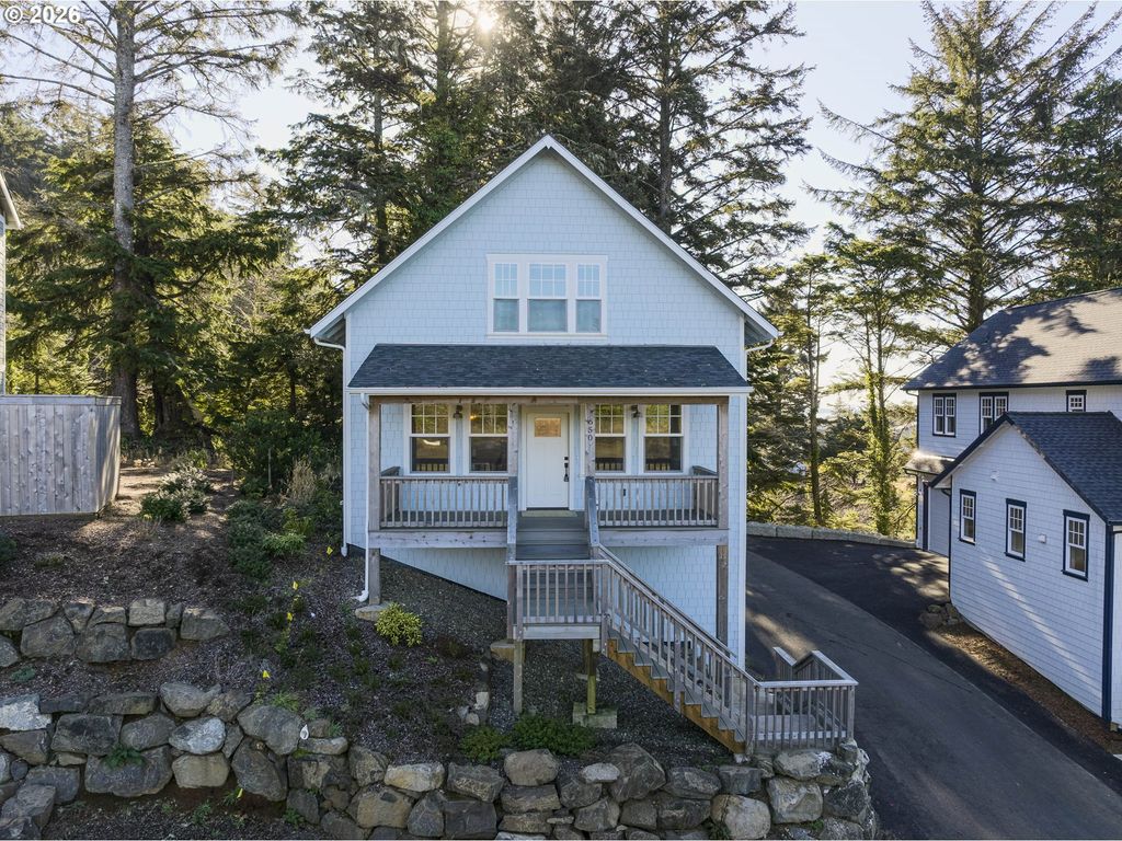 650 Ne Lillian Ln, Depoe Bay