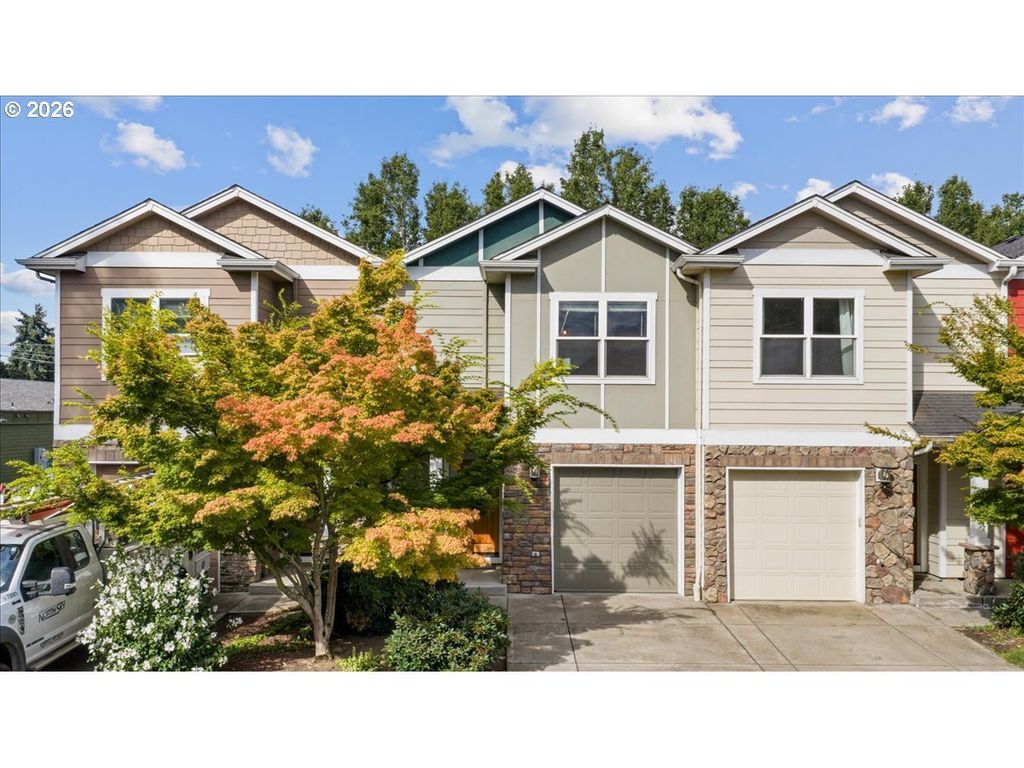 211 Silver St 2i, Silverton