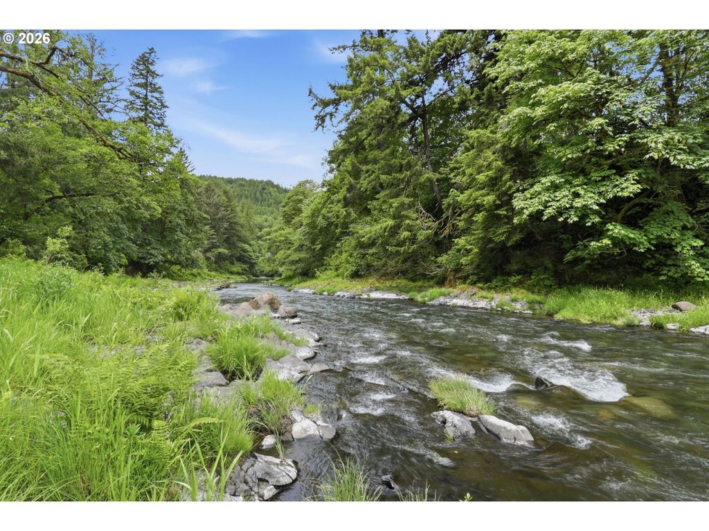 24665 Trask West, Tillamook