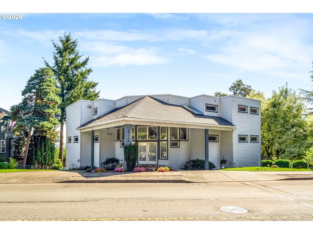 2906 Carriage Way B, West Linn