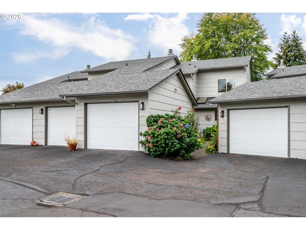 2353 40th Ave 3, Longview