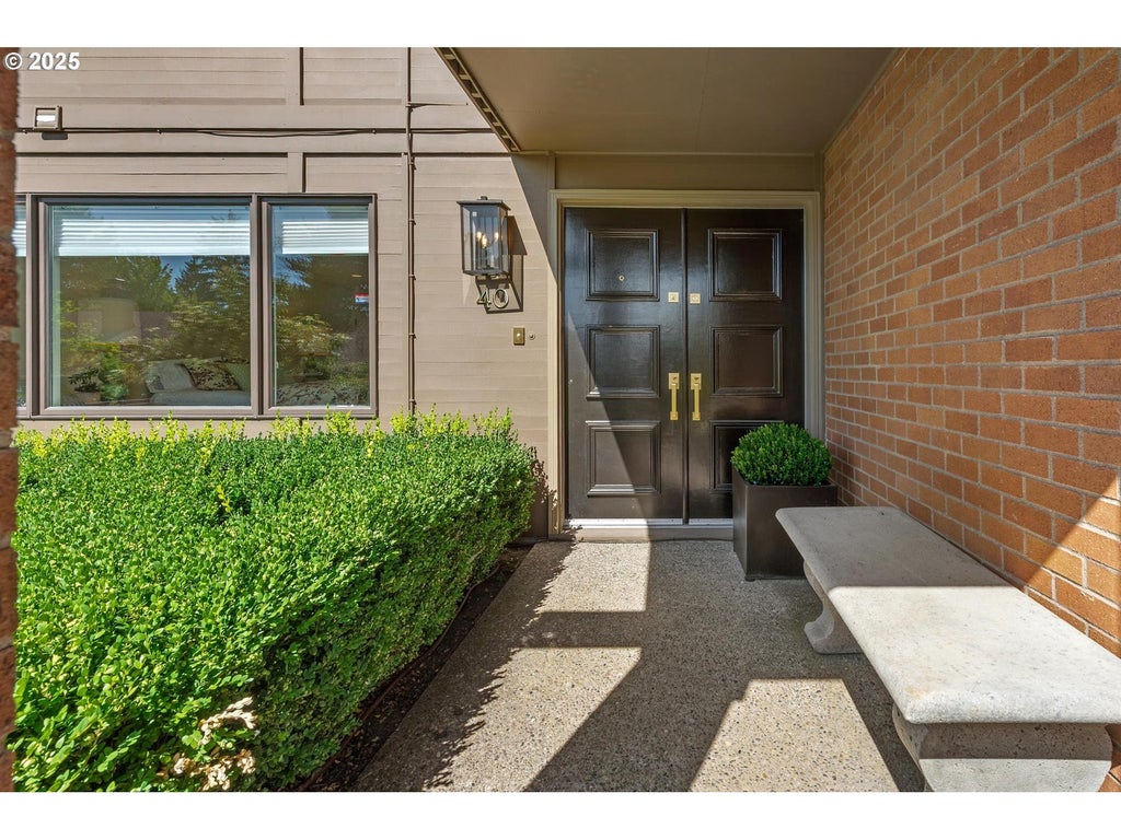 40 Condolea Ct, Lake Oswego