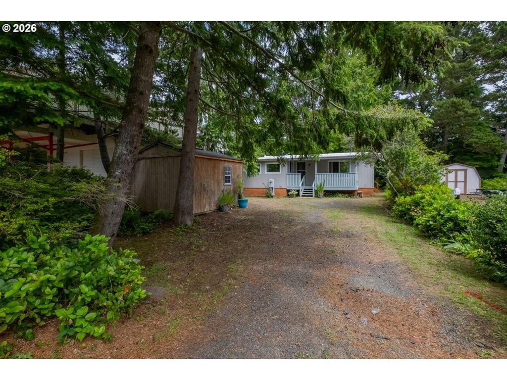 220 Se Hazelton Pl, Depoe Bay