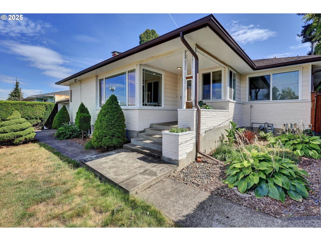 3110 Ne Bryant St, Portland