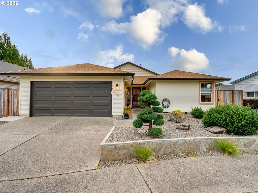2315 Ne 156th Pl, Portland