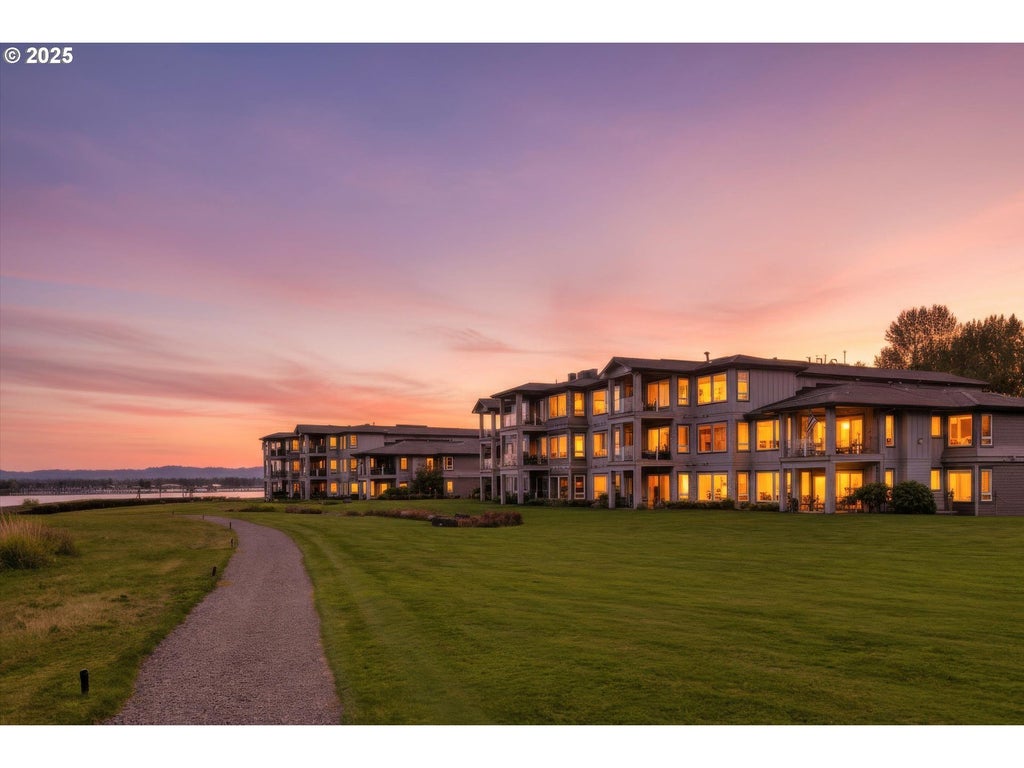 5421 Se Scenic Ln 202, Vancouver