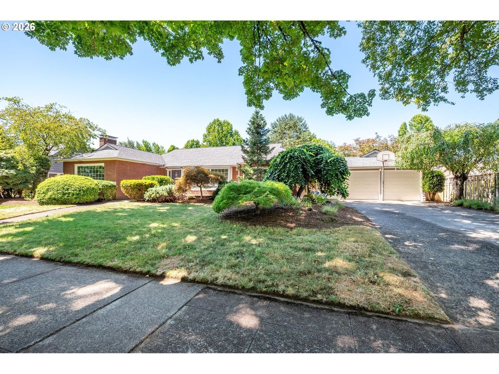 1327 18th Ave, Longview