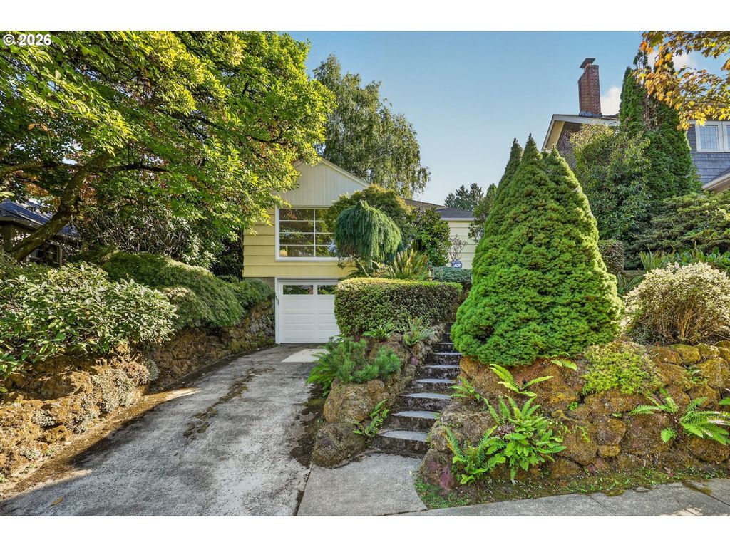 4116 Ne Hazelfern Pl, Portland