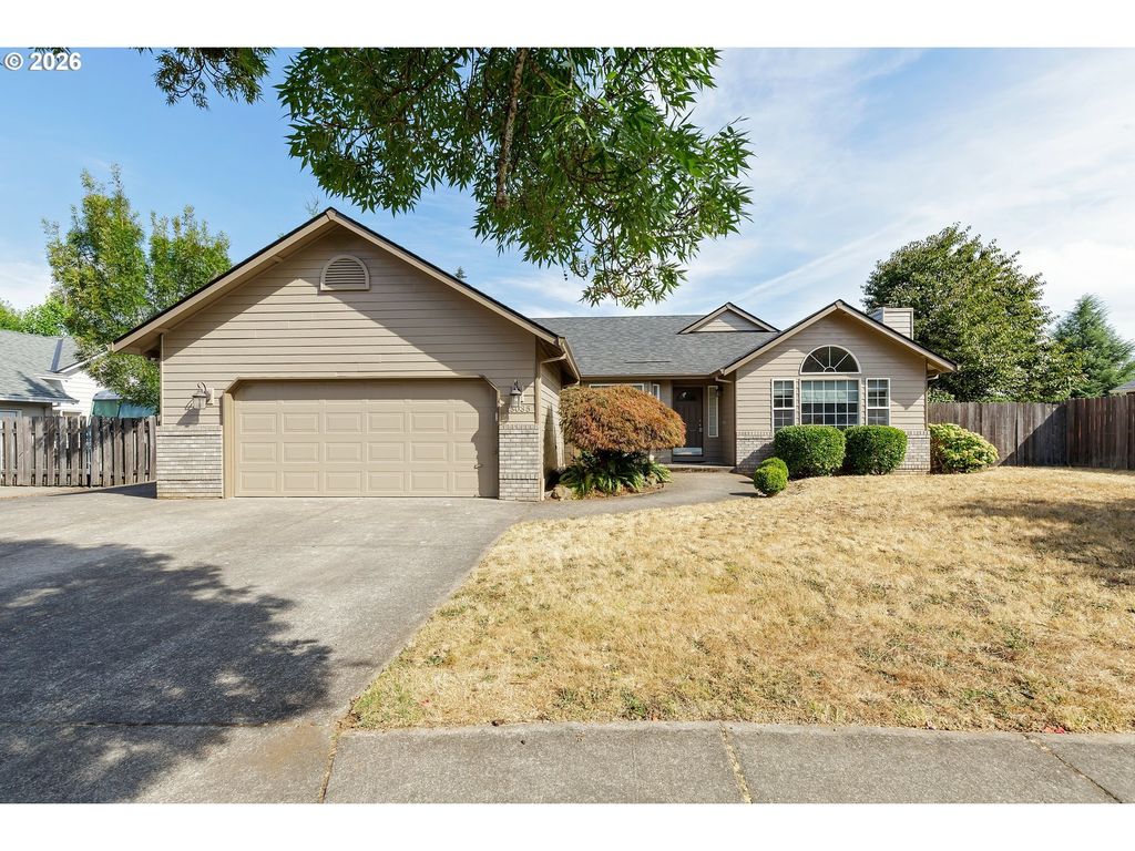 15035 Pebble Beach Dr, Oregon City