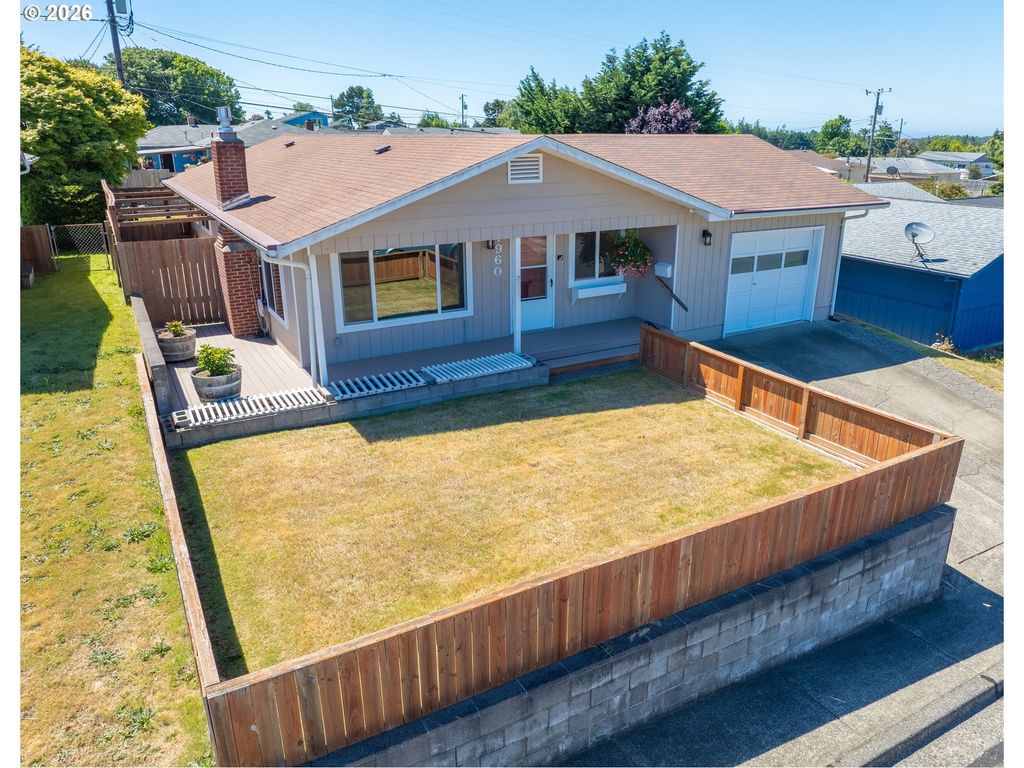 1960 Lincoln St, North Bend