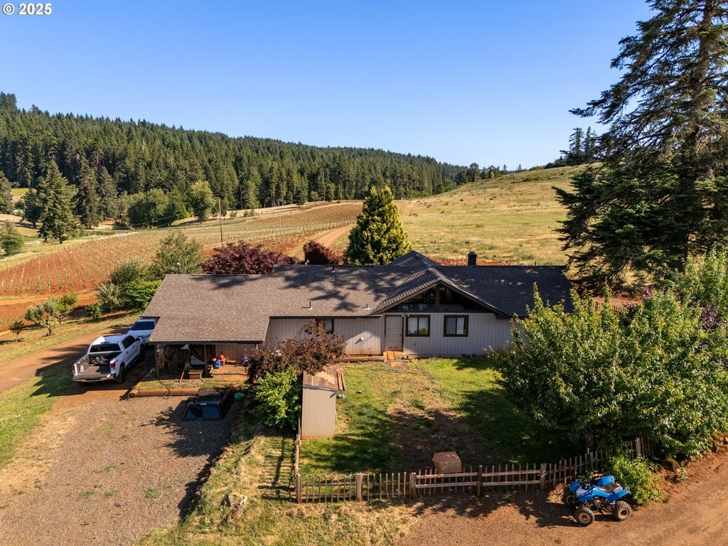 1066 Red Hill Rd, Oakland