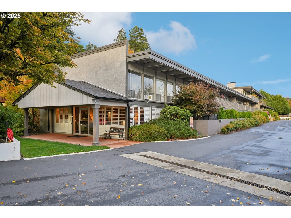 4460 Sw Scholls Ferry Rd 3, Portland