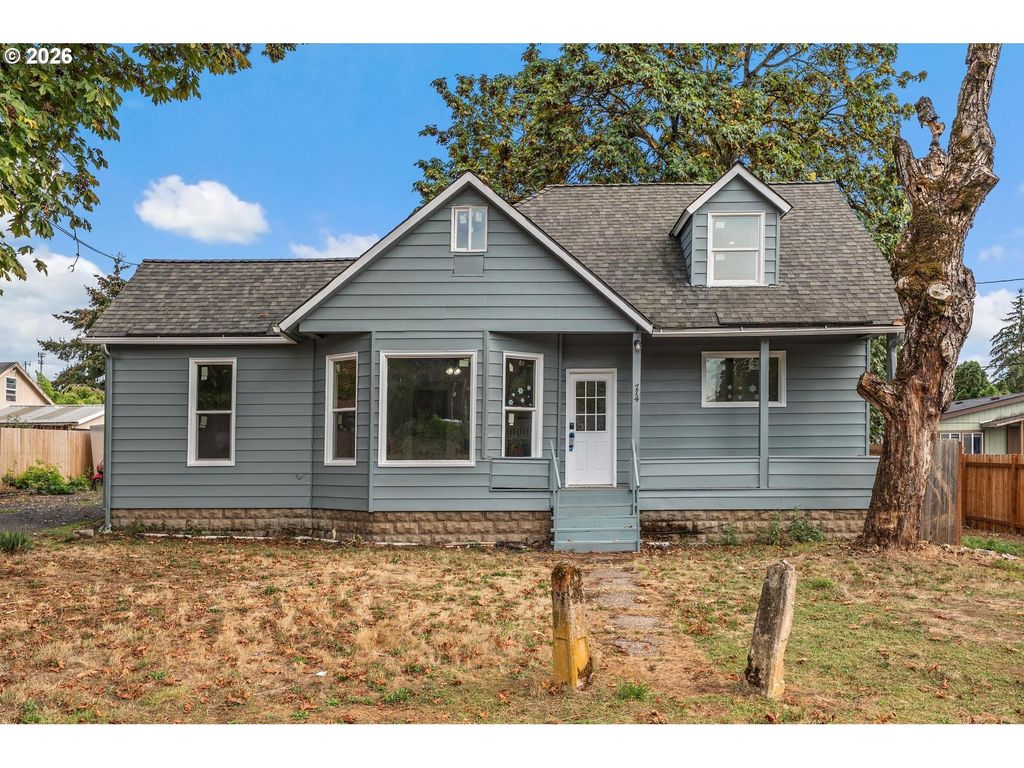 714 Water St, Dayton