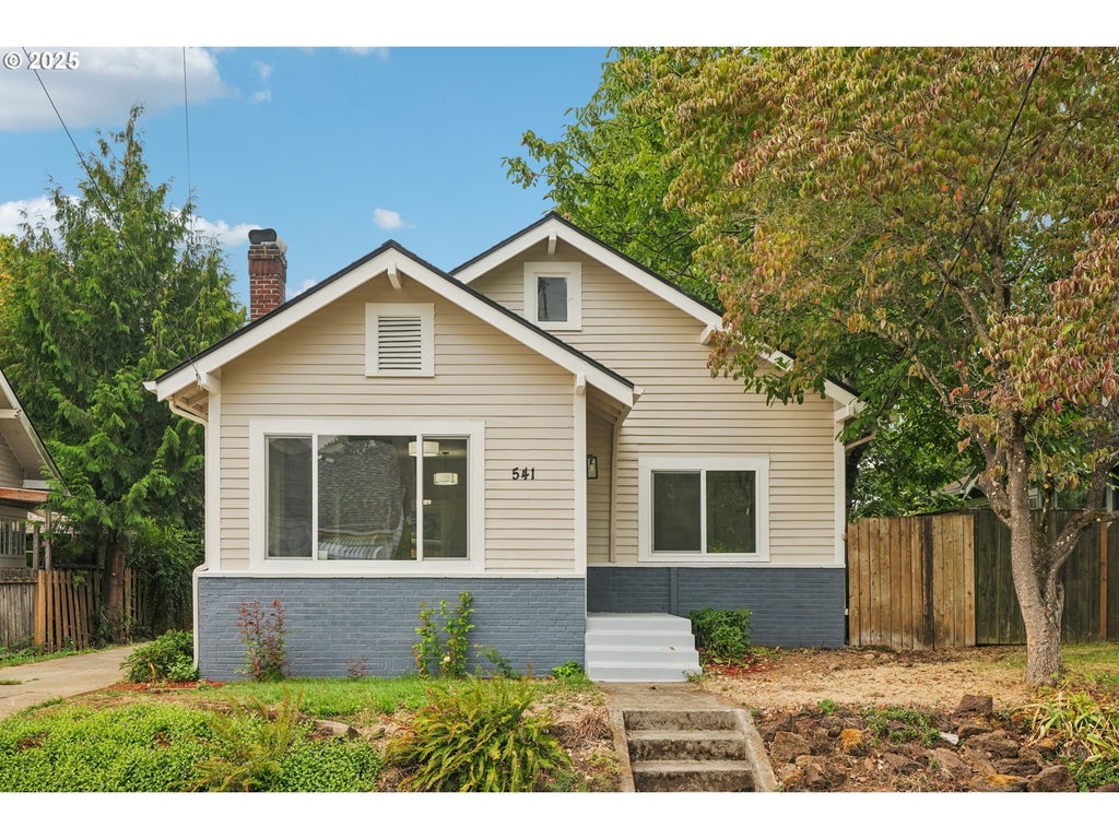 541 Ne 70th Ave, Portland