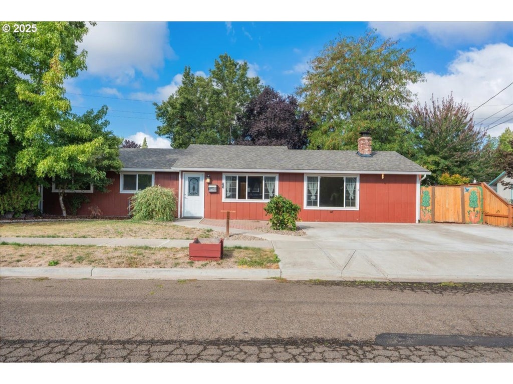 719 S Chehalem St, Newberg