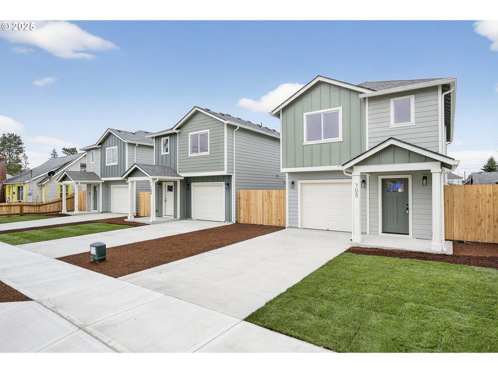 705 S 9th Ave, Kelso