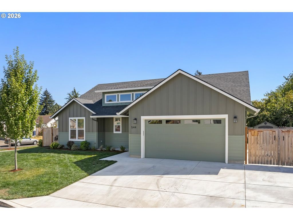 544 Buster Ln, Eugene