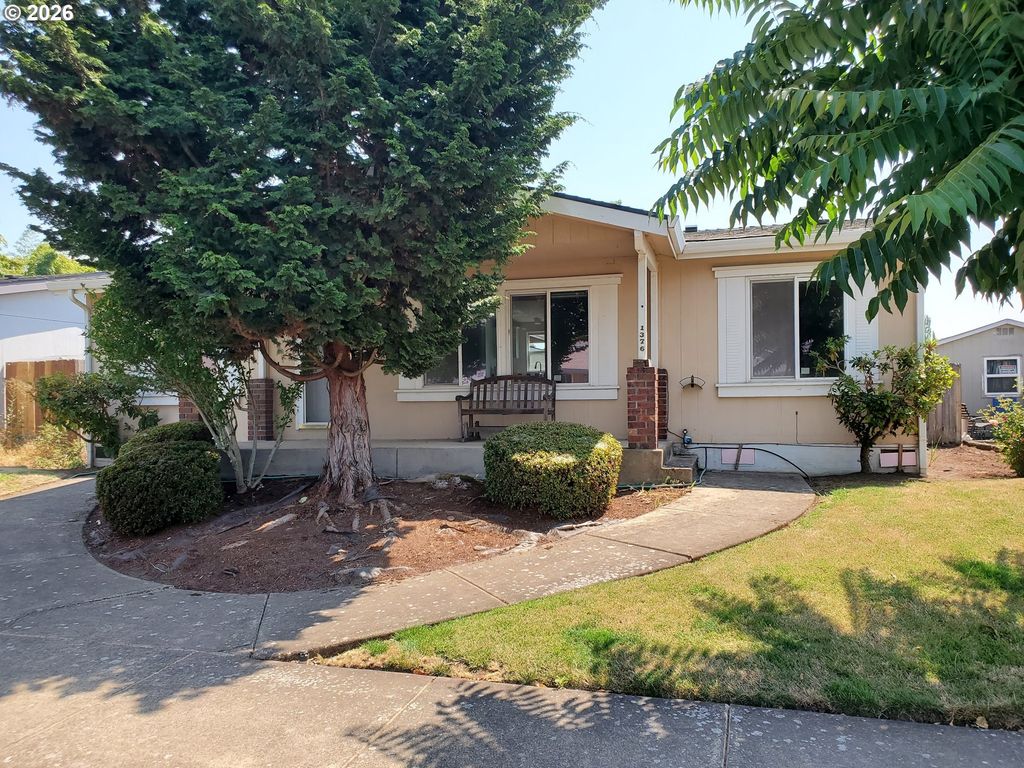 1376 David Ave, Eugene