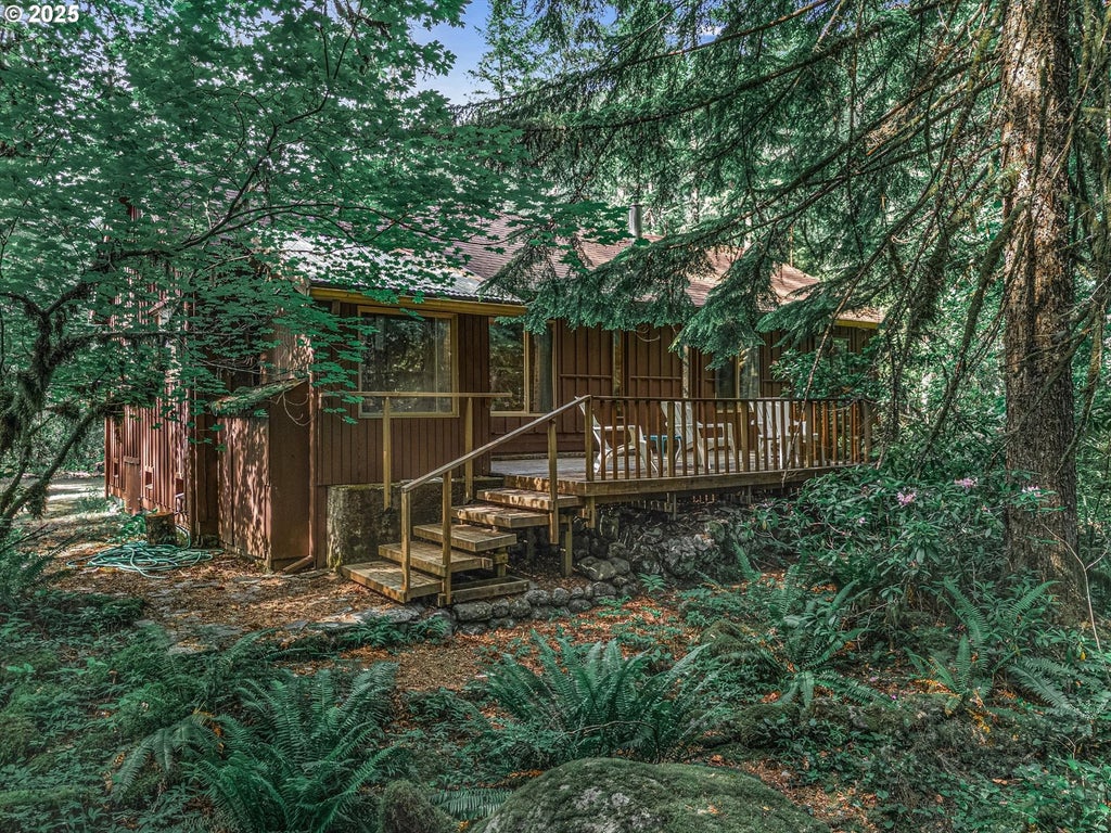 75125 E Mt Hood Hwy, Rhododendron