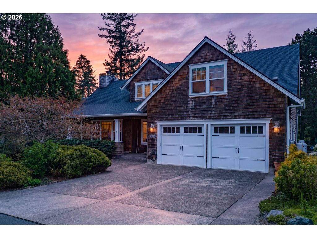 10435 Pine Ridge Dr, Manzanita