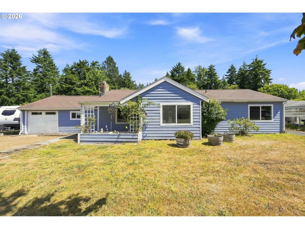 62941 Crown Point Rd, Coos Bay