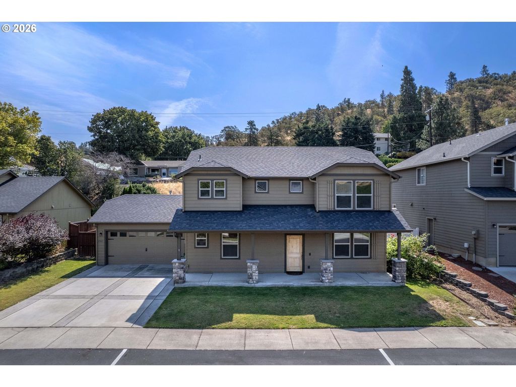 2526 Denton St, The Dalles
