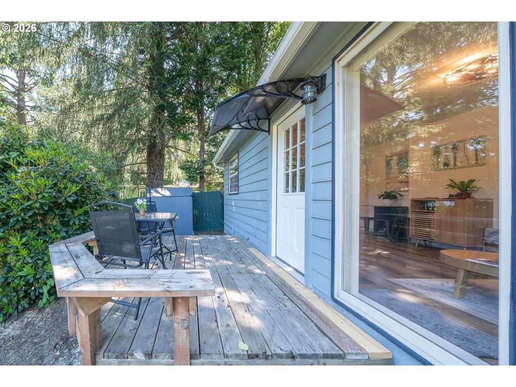 426 N Vista Ter, Otis