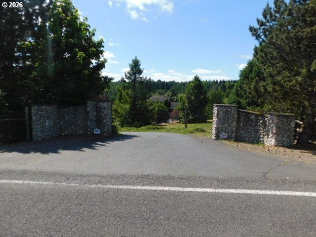 8389 Konaway Loop, Salem
