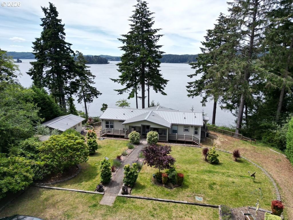83235 Clear Lake Rd, Florence