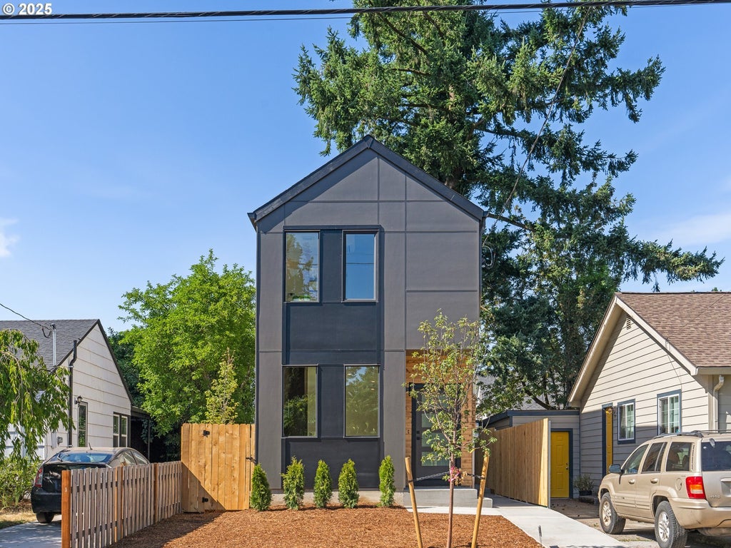 5305 Se Malden St 2, Portland