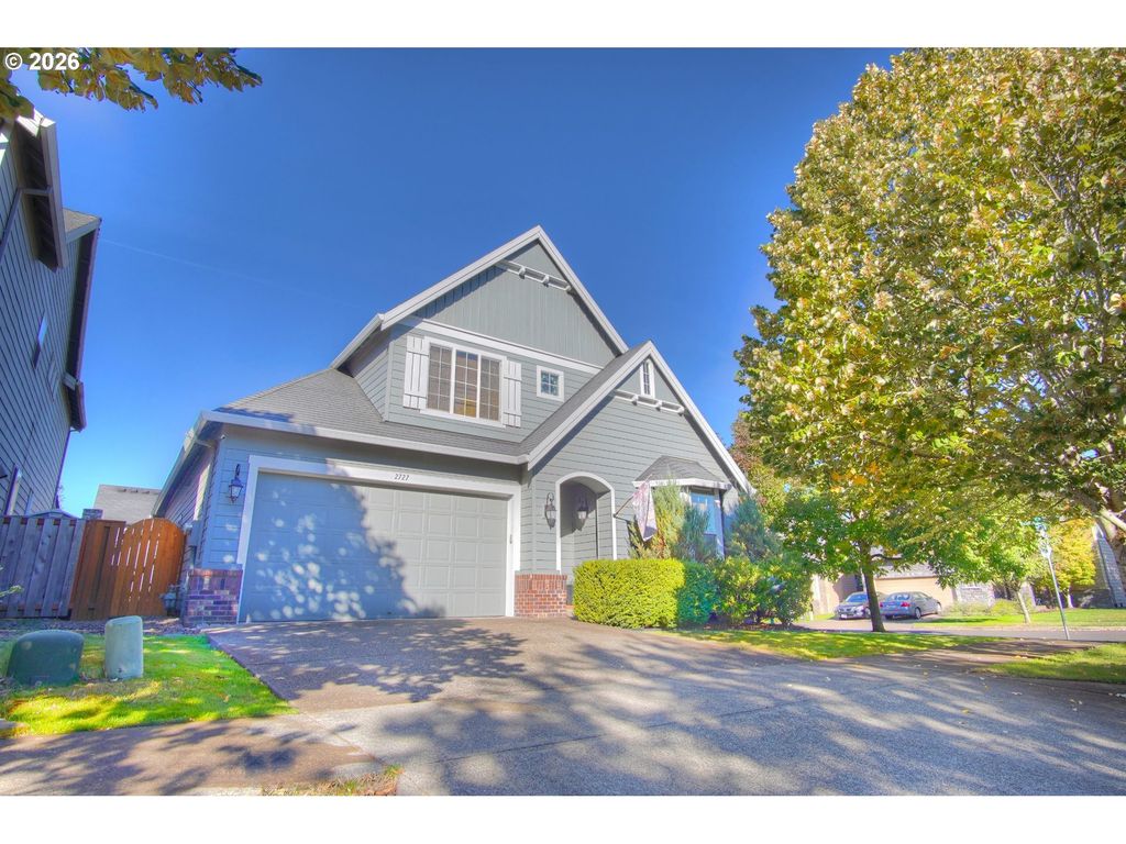 2727 N Crater Ln, Newberg