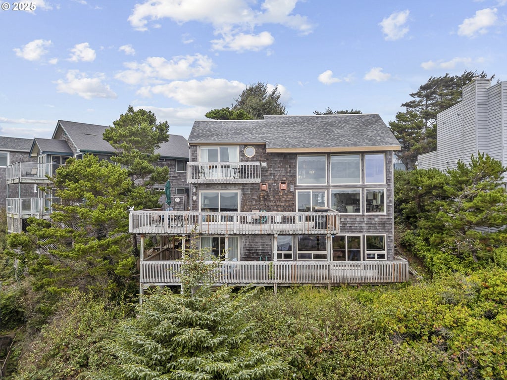 2325 Sw Bard Loop, Lincoln City
