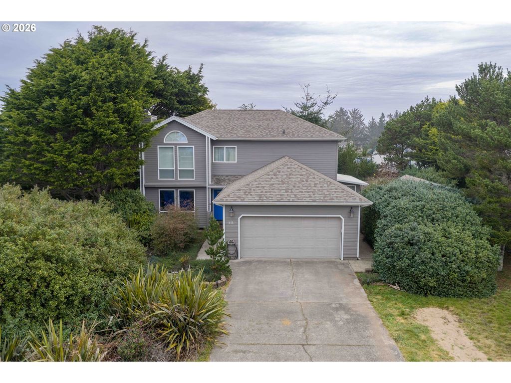 615 Sw Seabird Dr, Bandon