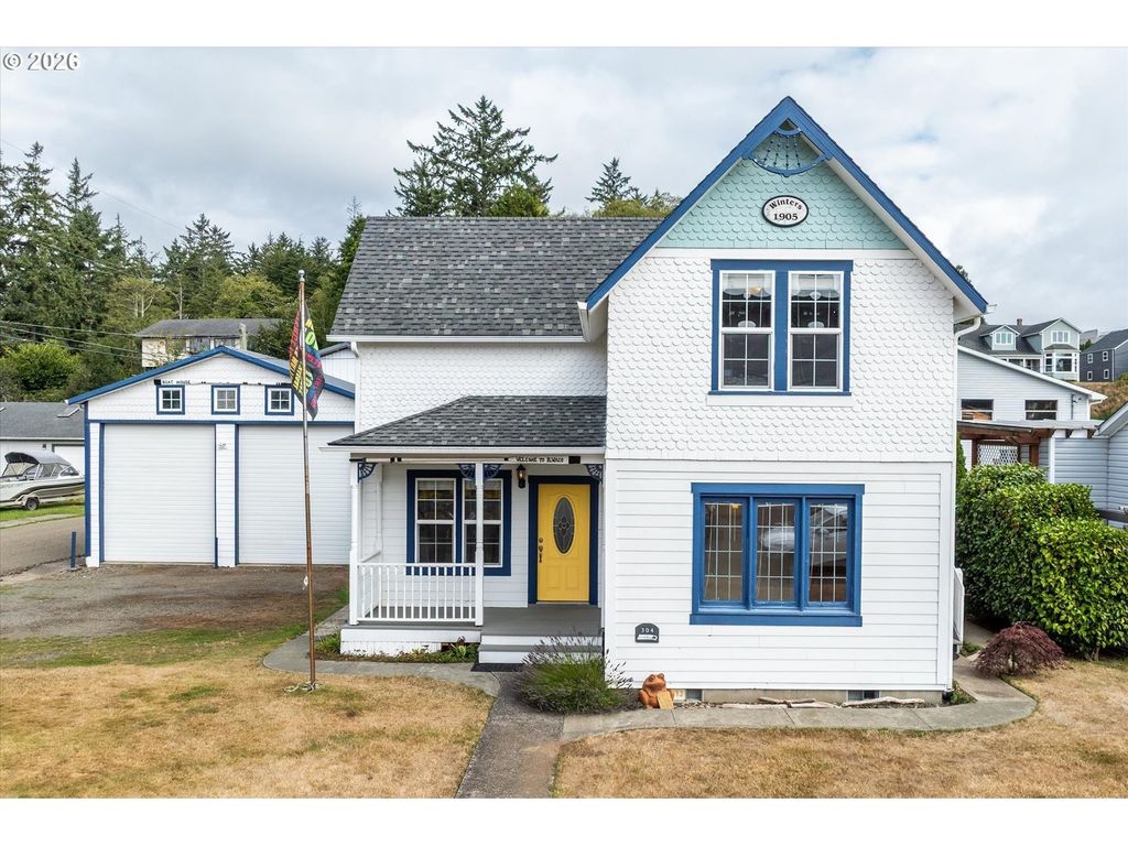 304 Spruce St, Ilwaco