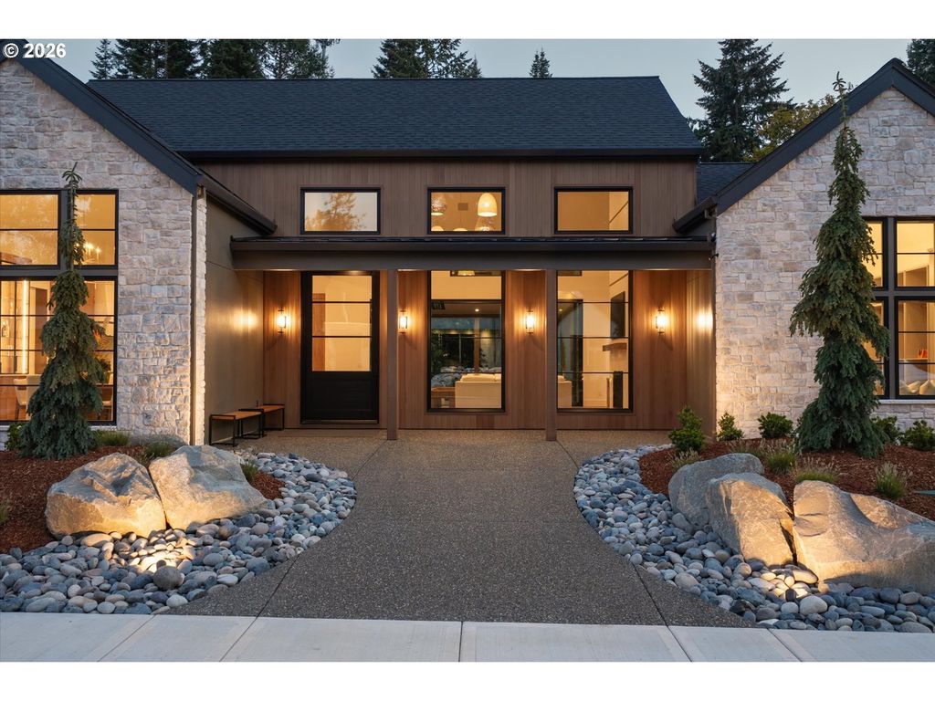 1307 Nw 158th St, Vancouver