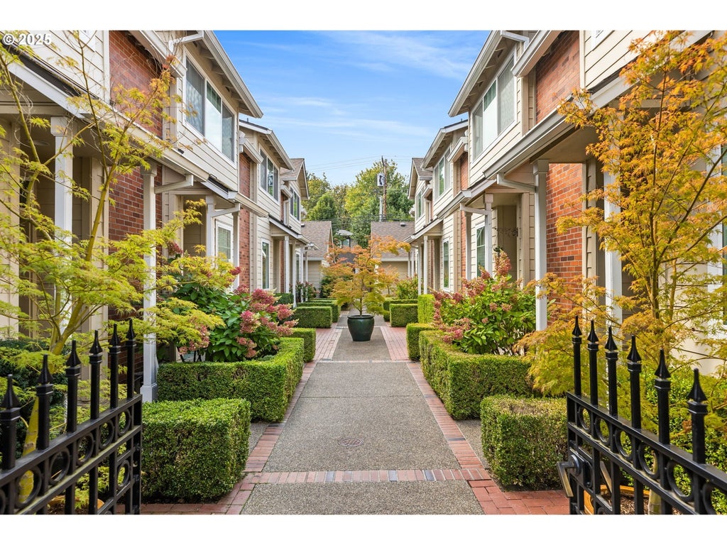 436 5th St, Lake Oswego